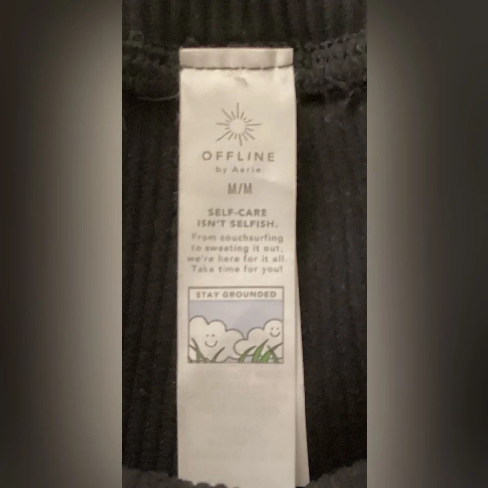 Offline by aerie Black Flowy Skort Medium - Picture 9 of 10